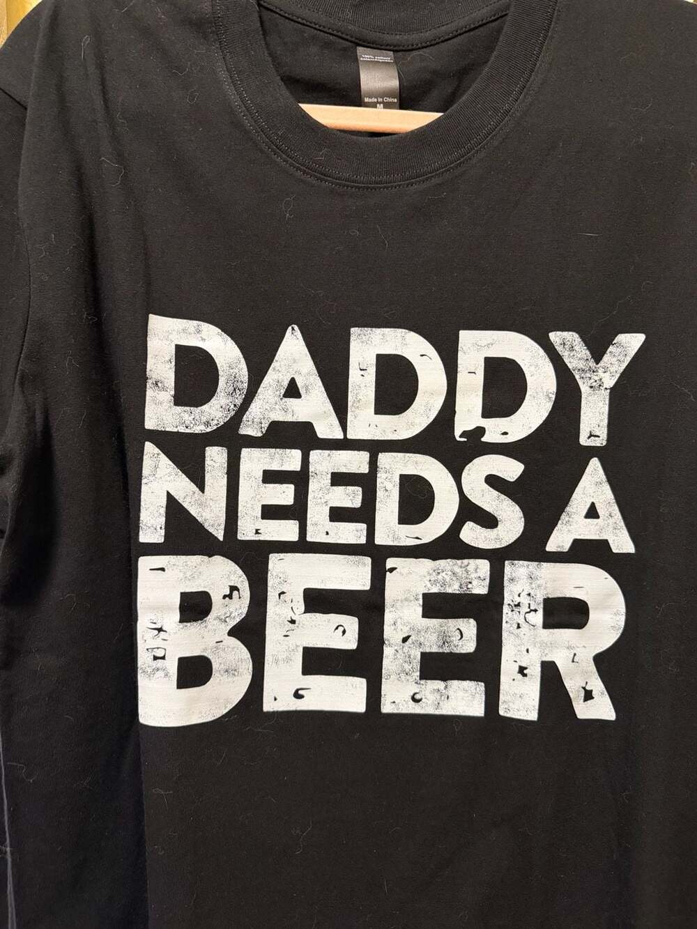 Daddy Needs A Beer Graphic T-Shirt Black Size M